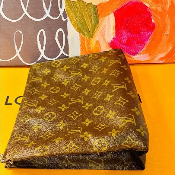 Louis Vuitton Monogram Cosmetics Brown Toiletry Bag - Picture 11 of 13